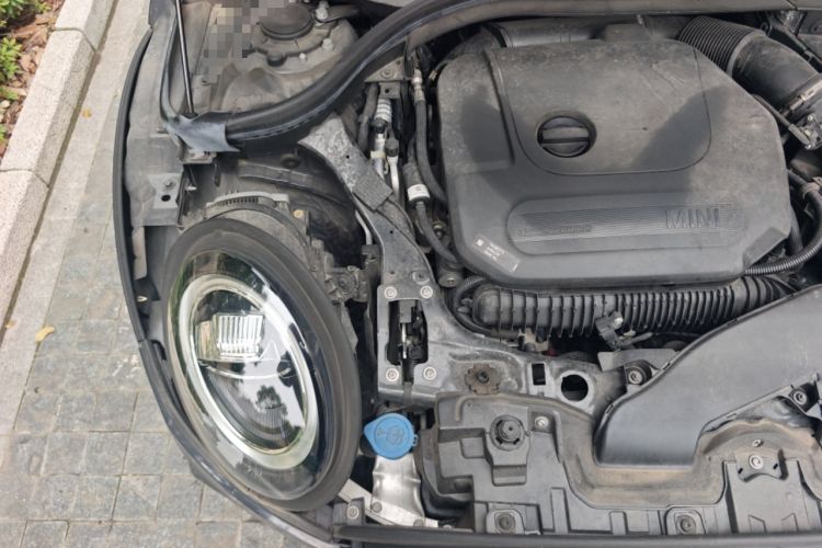 Used MINI Clubman 2019 2.0T COOPER S Engine Bay Right