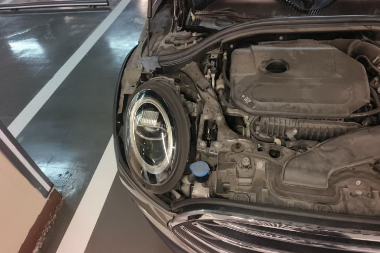 Used MINI Clubman 2019 1.5T COOPER Connoisseur Engine Bay Right