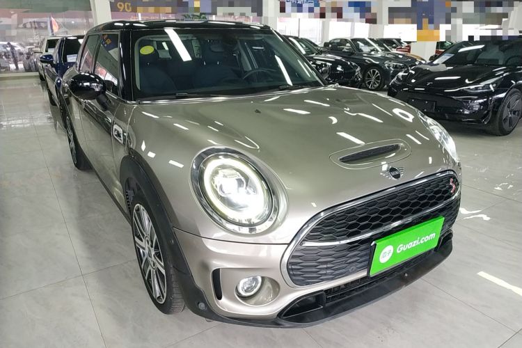 Used MINI Clubman 2019 2.0T COOPER S Front Right 45 Deg