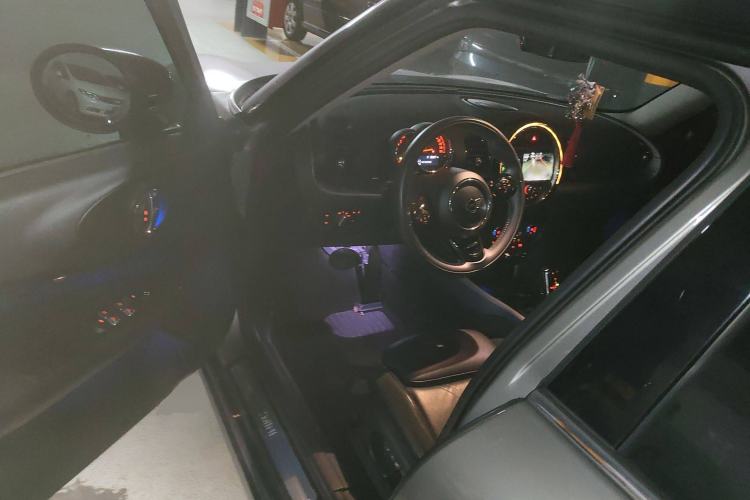 Used MINI Clubman 2019 1.5T COOPER Connoisseur Interior 3