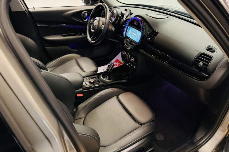 Used MINI Clubman 2019 1.5T COOPER Interior 9