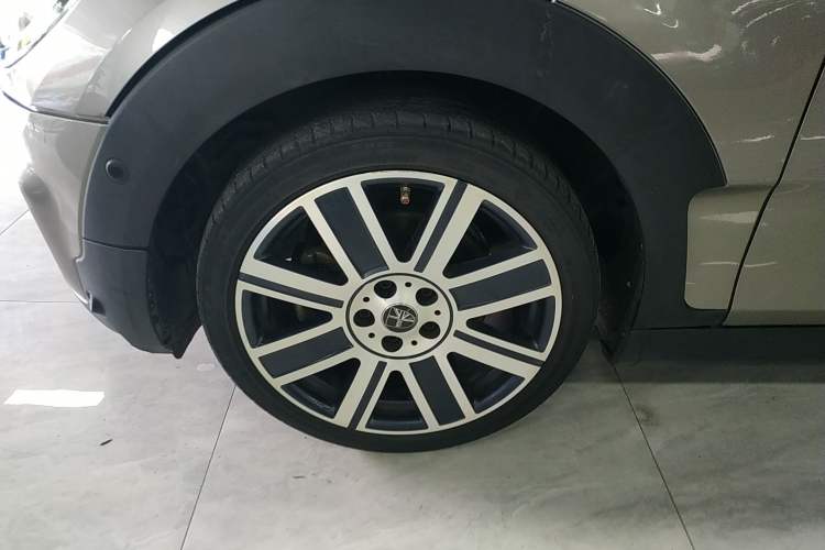Used MINI Clubman 2019 2.0T COOPER S Left Front Wheel Hub