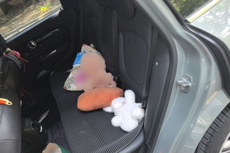 Used MINI Clubman 2019 2.0T COOPER S Moon Edition Left Rear Seat