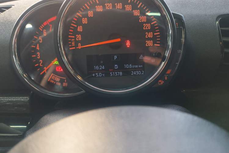 Used MINI Clubman 2019 1.5T COOPER Odometer Close Up