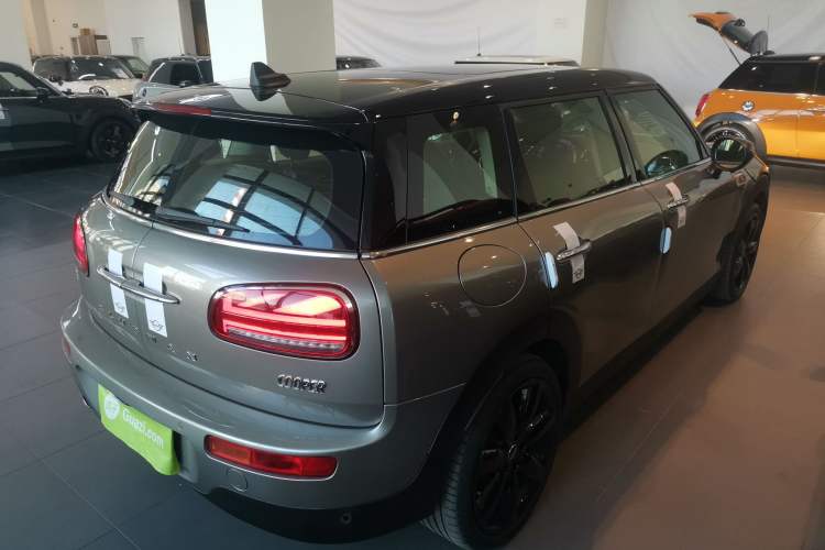 Used MINI Clubman 2019 1.5T COOPER Rear Right 45 Deg