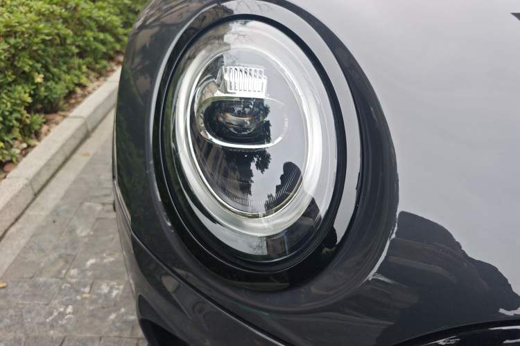 Used MINI Clubman 2019 2.0T COOPER S Right Front Headlight