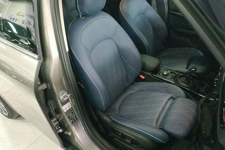 Used MINI Clubman 2019 2.0T COOPER S Right Front Seat