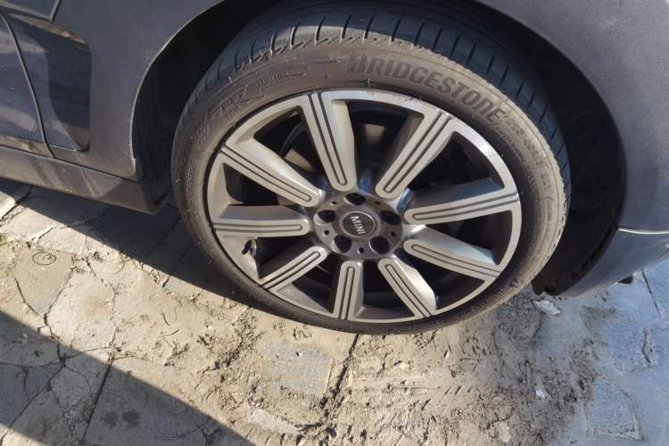 Used MINI Clubman 2019 2.0T COOPER S Right Front Wheel Hub