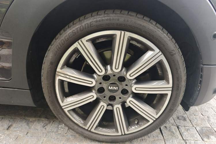 Used MINI Clubman 2019 2.0T COOPER S Right Front Wheel Hub
