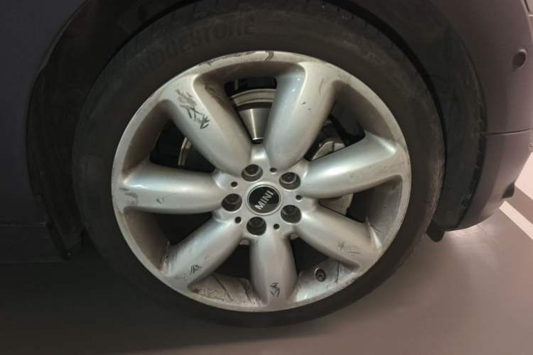 Used MINI Clubman 2019 1.5T COOPER Connoisseur Right Front Wheel Hub