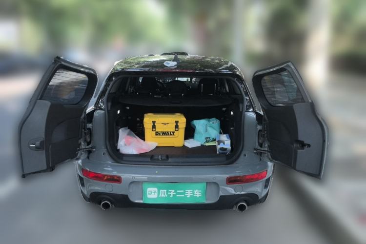 Used MINI Clubman 2019 2.0T COOPER S Moon Edition Trunk