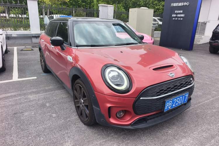 Used MINI Clubman 2019 2.0T COOPER S Front Right 45 Deg