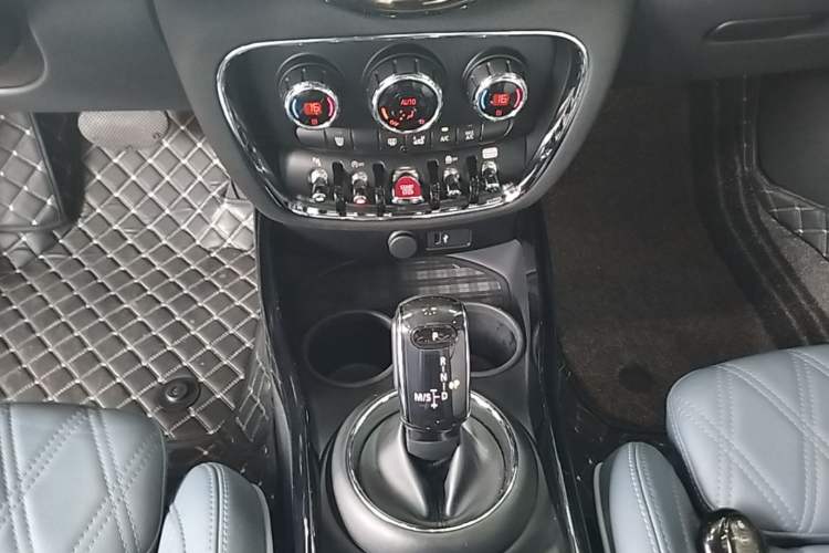 Used MINI Clubman 2019 1.5T COOPER Connoisseur Gear Lever