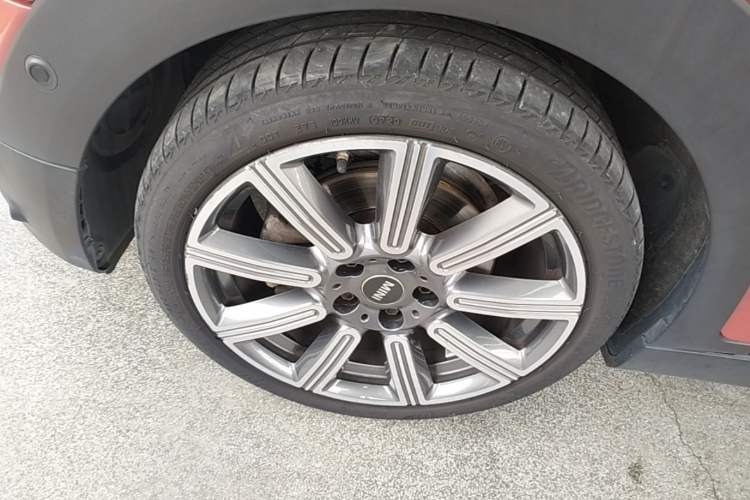 Used MINI Clubman 2019 1.5T COOPER Connoisseur Left Front Wheel Hub