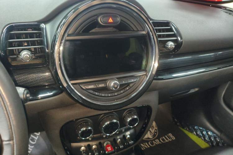 Used MINI Clubman 2019 1.5T COOPER Audio And AC Panel