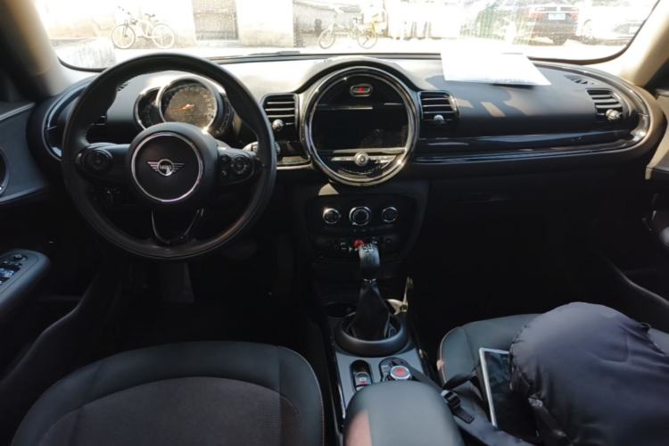 Used MINI Clubman 2019 1.5T ONE Aesthetic Edition Center Console