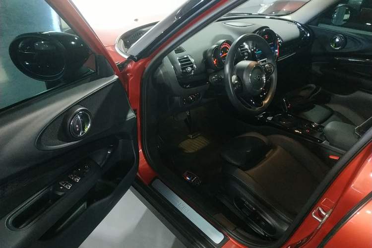 Used MINI Clubman 2019 1.5T COOPER Driver Seat