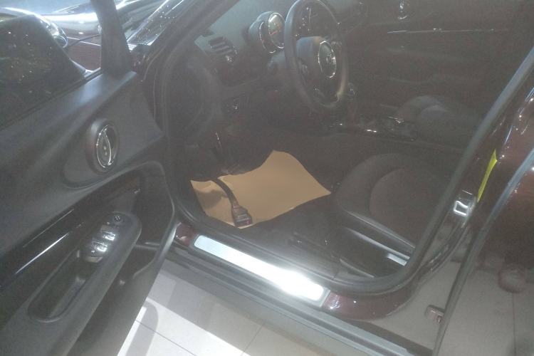 Used MINI Clubman 2019 1.5T ONE Driver Seat