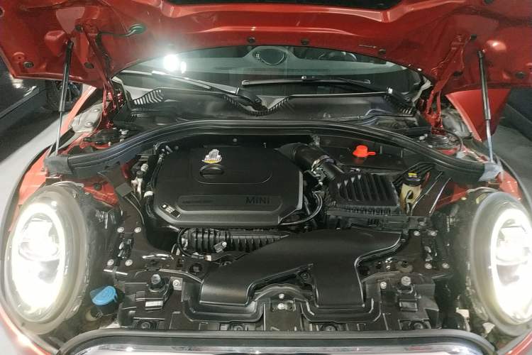 Used MINI Clubman 2019 1.5T COOPER Engine Bay