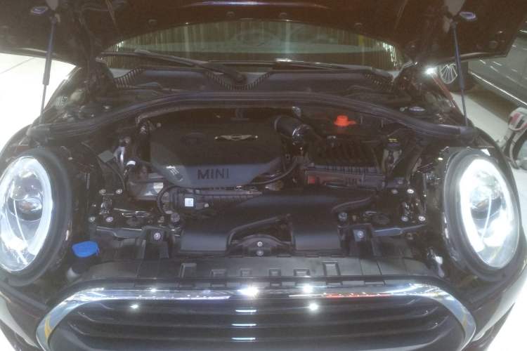 Used MINI Clubman 2019 1.5T ONE Engine Bay