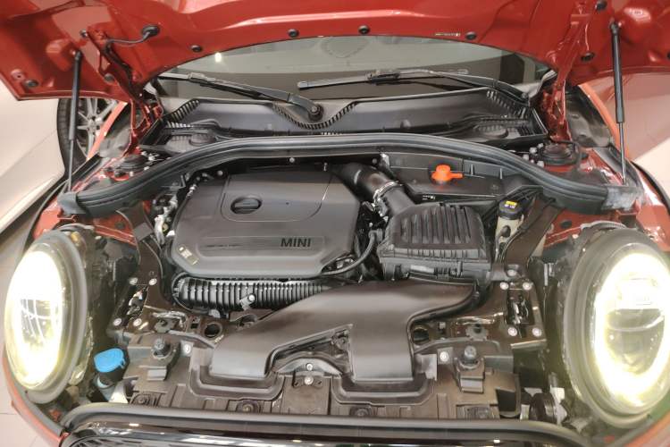 Used MINI Clubman 2019 2.0T COOPER S Engine Bay