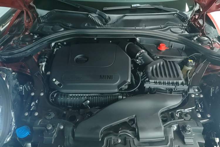 Used MINI Clubman 2019 2.0T COOPER S Engine Bay