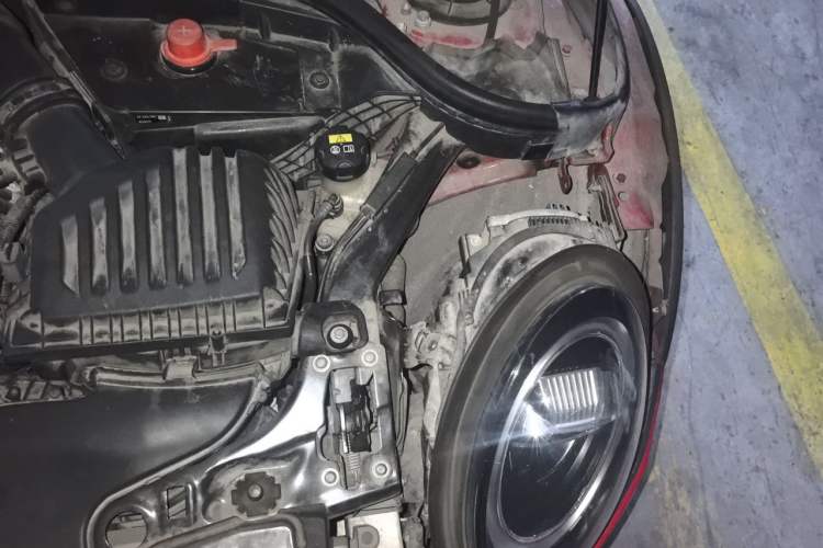 Used MINI Clubman 2019 2.0T COOPER S Engine Bay Left