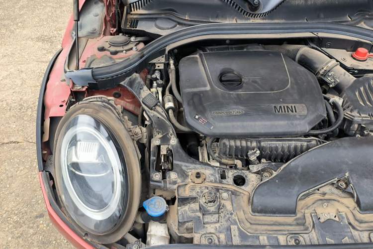 Used MINI Clubman 2019 1.5T COOPER Engine Bay Right