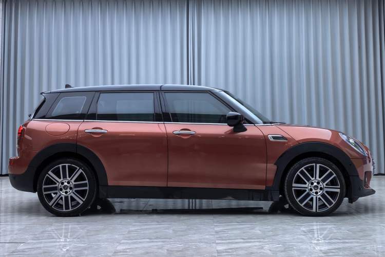 Used MINI Clubman 2019 1.5T COOPER Connoisseur Exterior 3