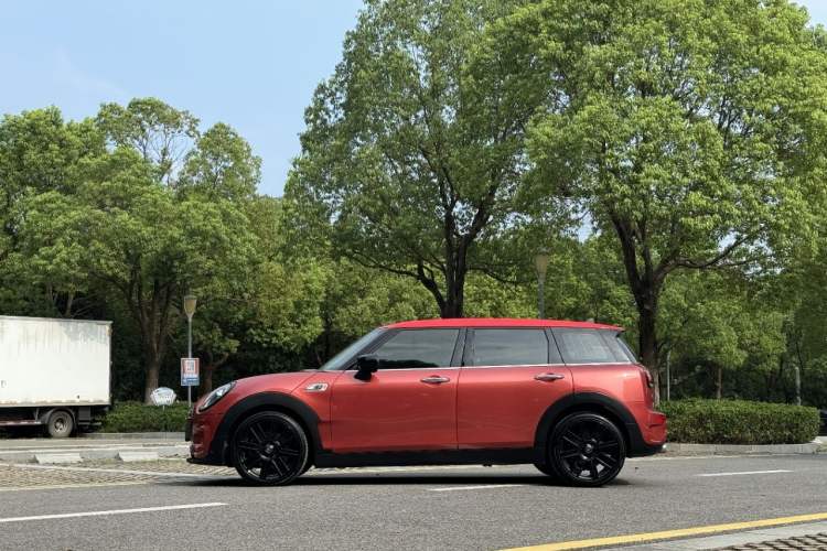 Used MINI Clubman 2019 2.0T COOPER S Exterior 4