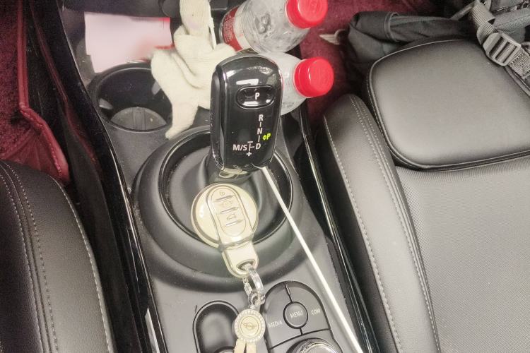 Used MINI Clubman 2019 1.5T ONE Gear Lever