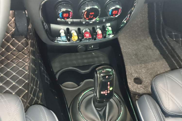 Used MINI Clubman 2019 1.5T COOPER Connoisseur Gear Lever
