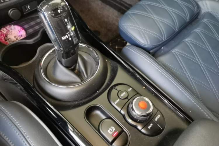 Used MINI Clubman 2019 1.5T COOPER Connoisseur Gear Lever