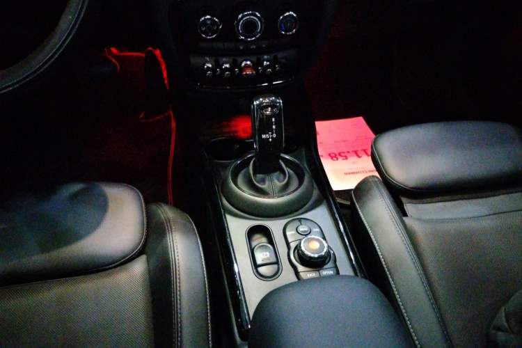 Used MINI Clubman 2019 1.5T ONE Gear Lever