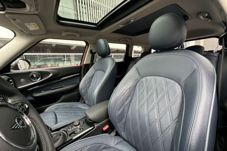 Used MINI Clubman 2019 2.0T COOPER S Interior 4