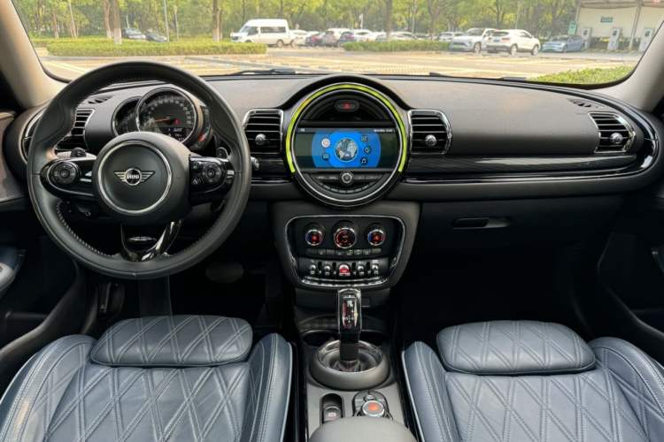 Used MINI Clubman 2019 2.0T COOPER S Interior 4