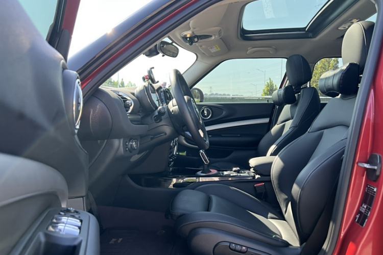Used MINI Clubman 2019 1.5T COOPER Interior 6
