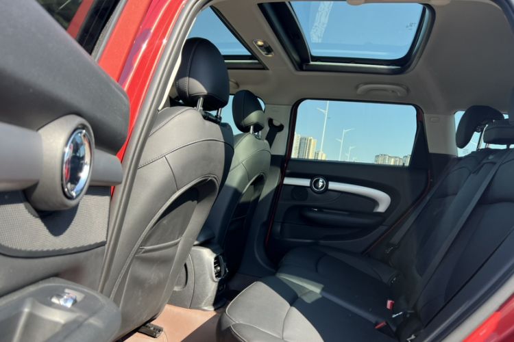 Used MINI Clubman 2019 1.5T COOPER Interior 8