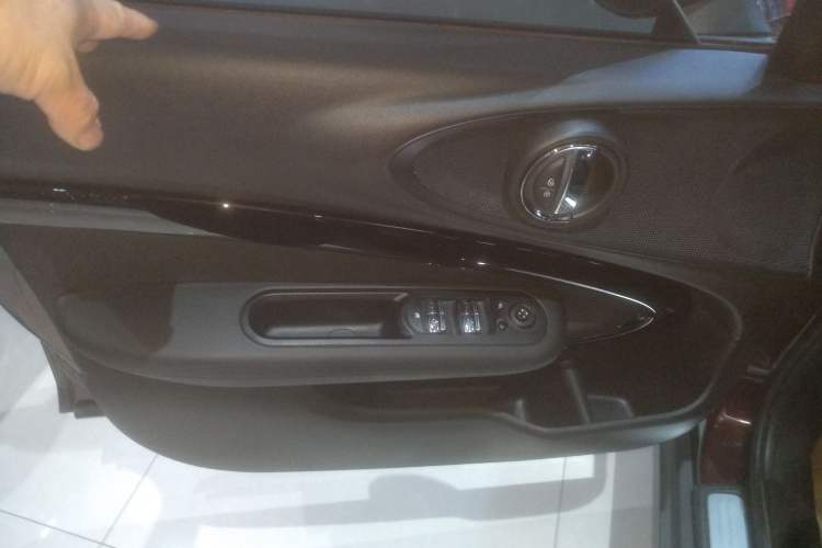 Used MINI Clubman 2019 1.5T ONE Left Front Door Interior