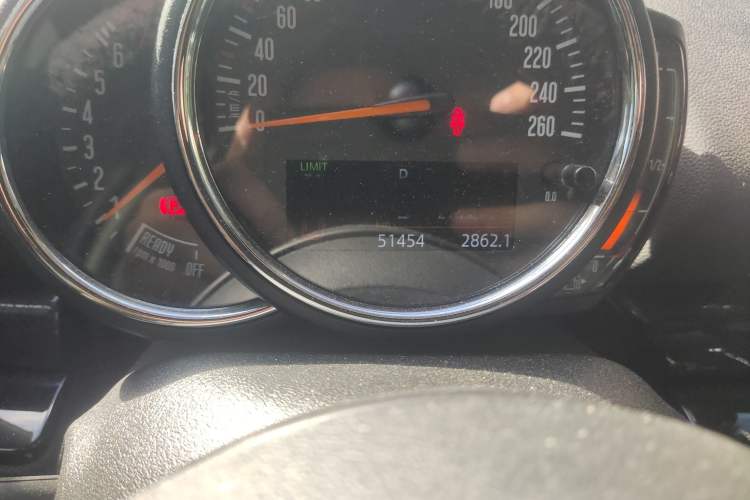 Used MINI Clubman 2019 1.5T COOPER Odometer Close Up