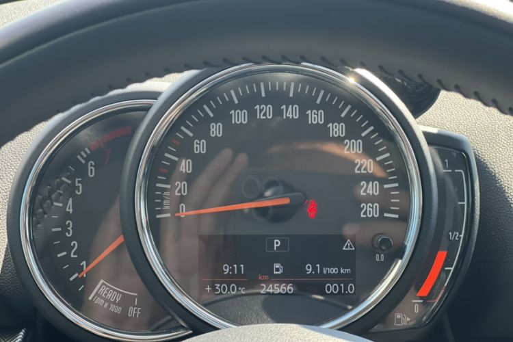 Used MINI Clubman 2019 1.5T COOPER Odometer Close Up