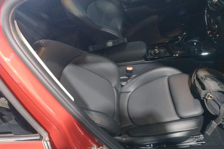 Used MINI Clubman 2019 1.5T COOPER Right Front Seat