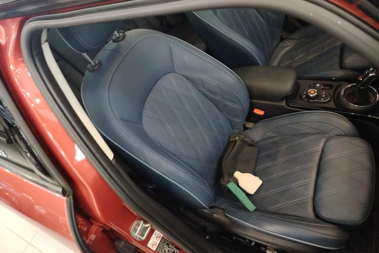 Used MINI Clubman 2019 2.0T COOPER S Right Front Seat