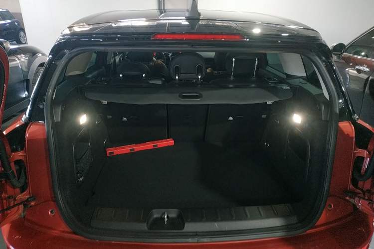 Used MINI Clubman 2019 1.5T COOPER Trunk