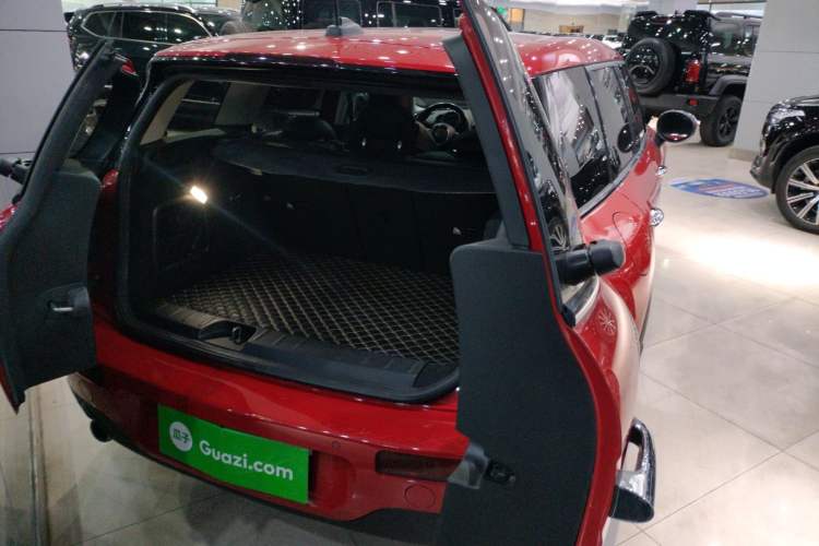 Used MINI Clubman 2019 1.5T ONE Trunk