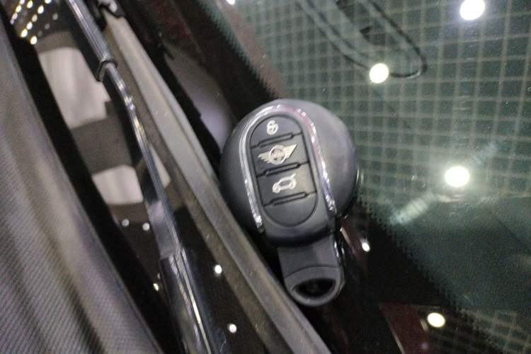 Used MINI Clubman 2019 1.5T ONE Vehicle Key