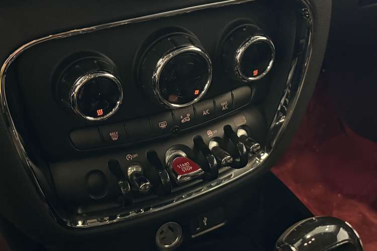 Used MINI Clubman 2019 1.5T COOPER Interior 3