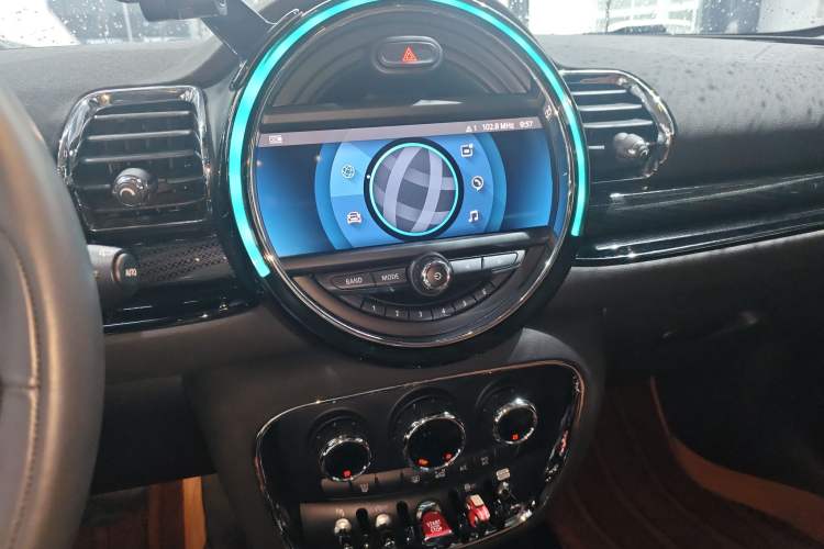 Used MINI Clubman 2019 1.5T COOPER Connoisseur Audio And AC Panel