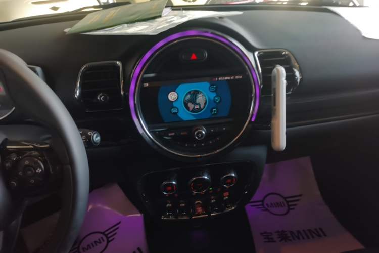 Used MINI Clubman 2019 1.5T COOPER Connoisseur Audio And AC Panel
