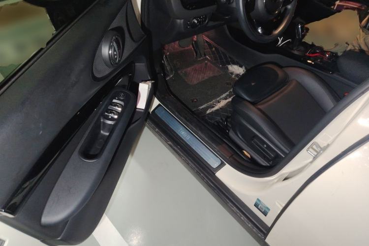 Used MINI Clubman 2019 1.5T ONE Driver Seat